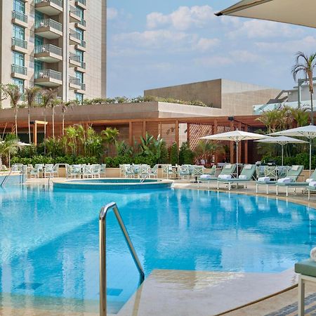 Four Seasons Hotel Cairo At Nile Plaza Esterno foto The swimming pool at the hotel