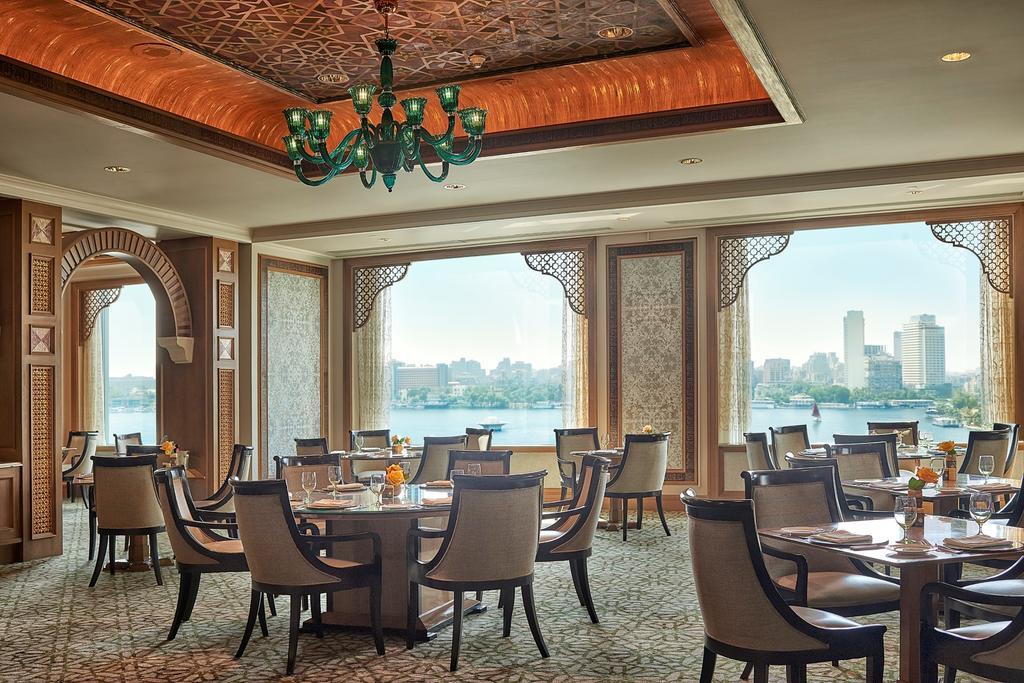 Four Seasons Hotel Cairo At Nile Plaza Esterno foto The restaurant