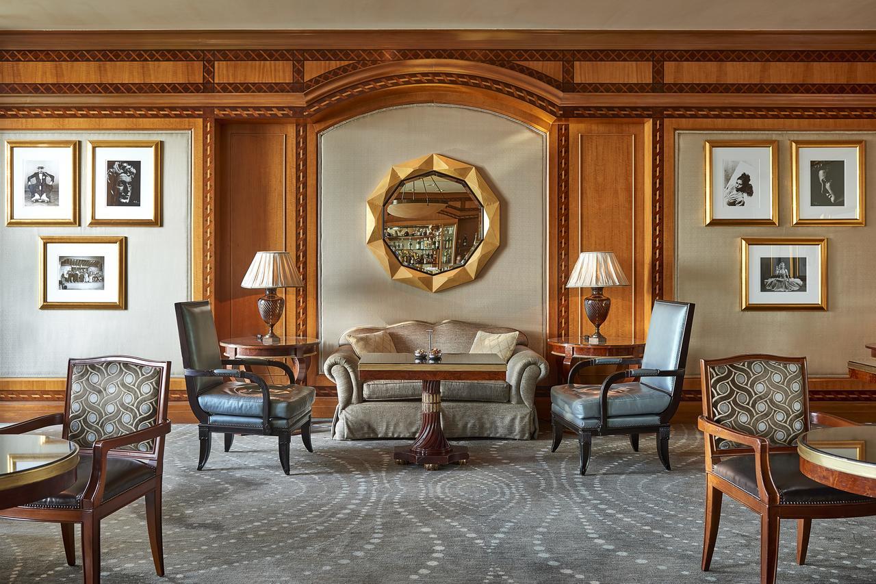 Four Seasons Hotel Cairo At Nile Plaza Esterno foto The living room of a Presidential Suite