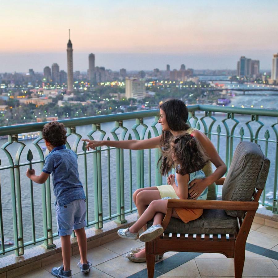 Four Seasons Hotel Cairo At Nile Plaza Esterno foto View from the balcony of a suite at the Four Seasons Hotel, Cairo